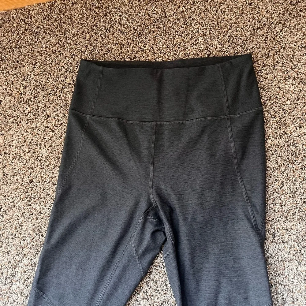 Outdoor Voice Women’s Leggings - Picture 8 of 9